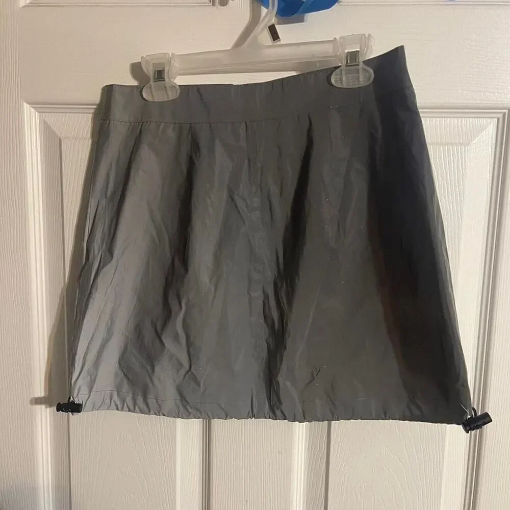 Forever-21 Women's Reflective Skirt Size Small Grey